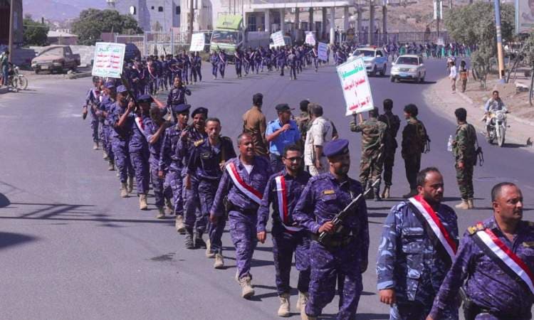 مسير لخريجي دورات “طوفان الأقصى” من منتسبي أمن تعز دعمًا لغزة