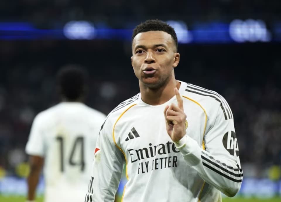 ريال مدريد ينتزع الفوز 2-1 على رايو فايكانو في الدوري