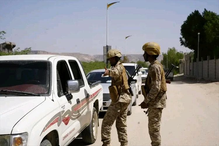 لليوم الثالث على التوالي .. تواصل حملة منع حمل السلاح في مديرية القطن بحضرموت