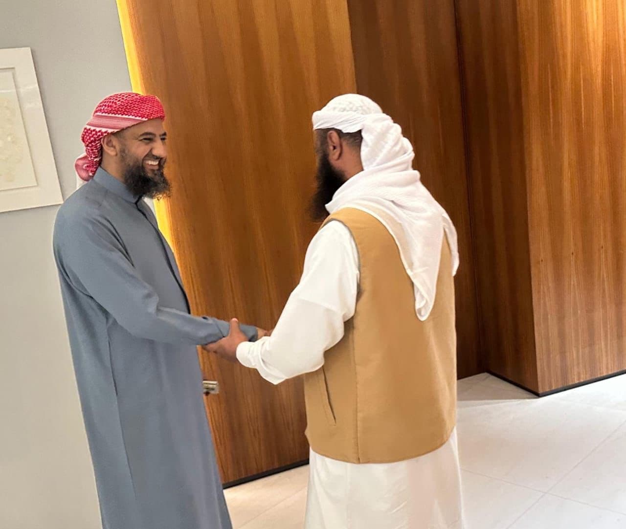المحرمي يلتقي رئيس أركان قوات درع الوطن لمناقشة الأوضاع العسكرية