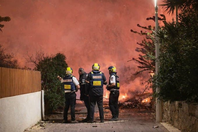 A Hezbollah rocket hits a building in Nahariya, causing injuries