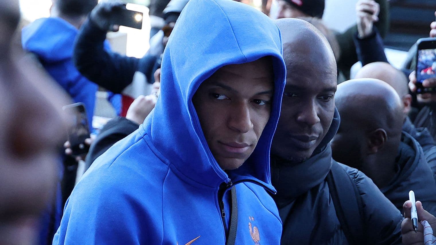 فيديو: بهدية ديمبلي.. مبابي يسجل بروعة في شباك البرازيل