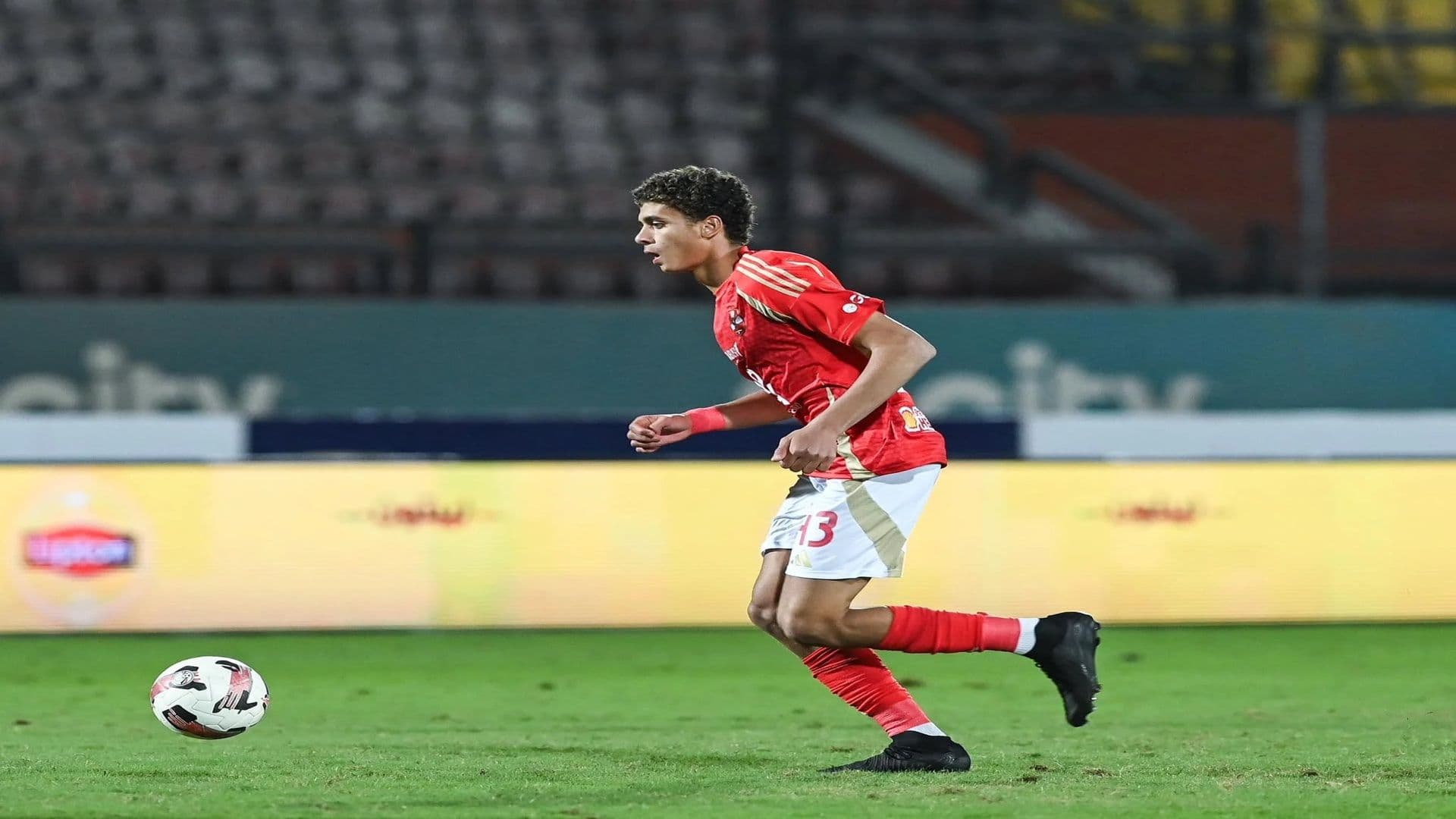 برشلونة يرسم خطة طويلة الأمد لحمزة عبد الكريم