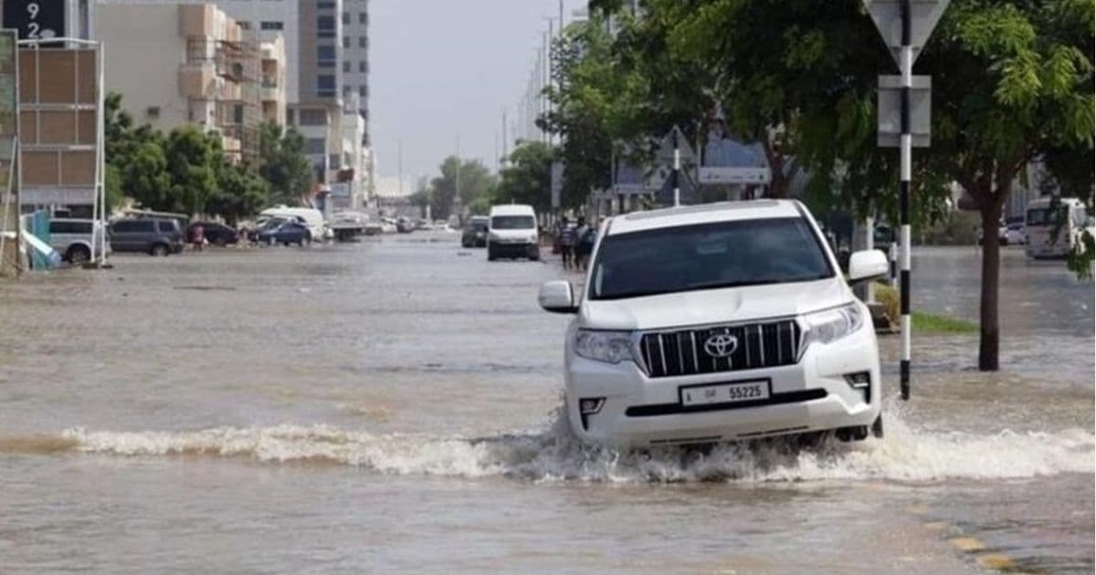 سيول تضرب الرياض.. وتعليق الدراسة في عدة مناطق بالسعودية (شاهد)