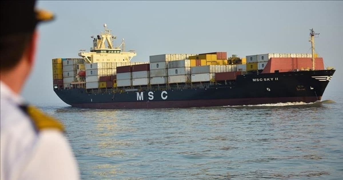 إيران تهدد بتدمير أي محاولة لفرض حصار على مضيق هرمز