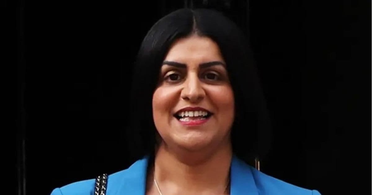 جدل الهجرة يتفجر في بريطانيا.. وزيرة الداخلية تواجه محتجين بكلمات نارية