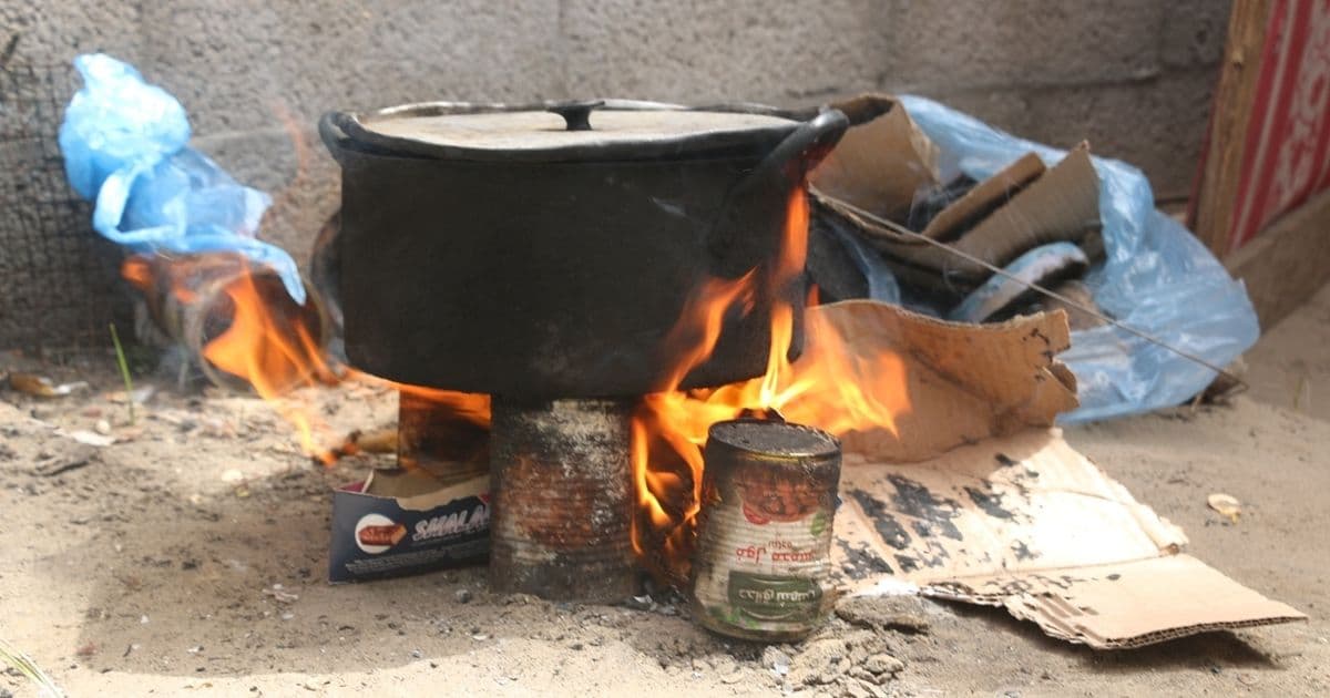 بدائل سامة لغاز الطهي.. أزمة غاز خانقة في غزة تدفع الفلسطينيين لاستخدام النفايات