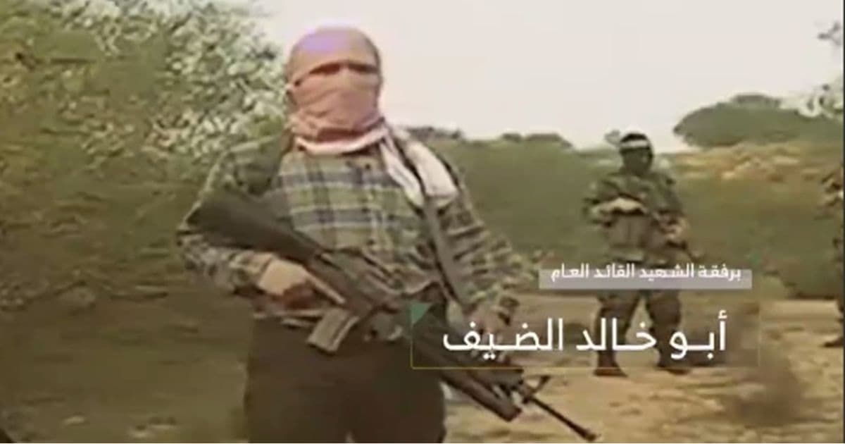 "القسام" تكشف هوية مرافق محمد الضيف في فيديو شهير (شاهد)