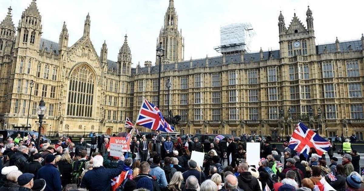 أكثر من 60 سفيرا بريطانيا سابقا يطالبون بفرض عقوبات على دولة الاحتلال