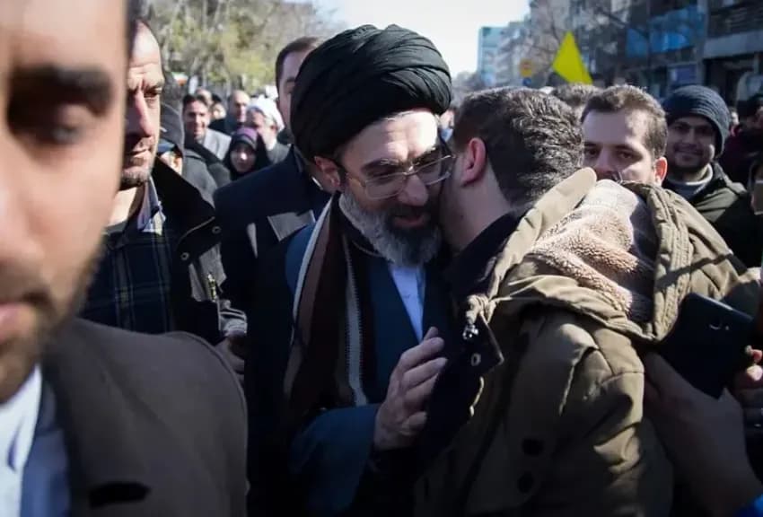 أقوى من والده.. من هو مجتبى خامنئي المرشد الجديد لإيران؟