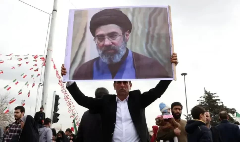 إعلان بيعة.. أول بيان لمليشيات الحوثي على اختيار مجتبى خامنىي مرشدا أعلى لإيران