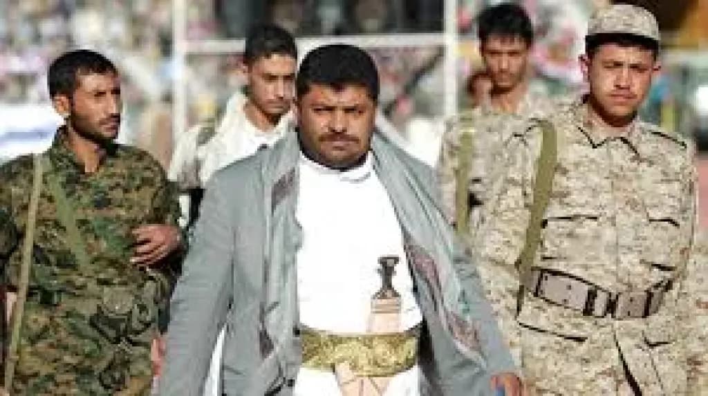 تحركات عسكرية غير مسبوقة: ميليشيا الحوثي تضخ تعزيزات ضخمة إلى جبهة البيضاء وسط تخوفات من تصعيد شامل