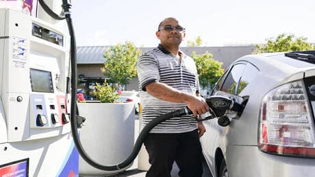 الولايات المتحدة.. أسعار الوقود تقفز إلى أعلى مستوى في 11 شهرا