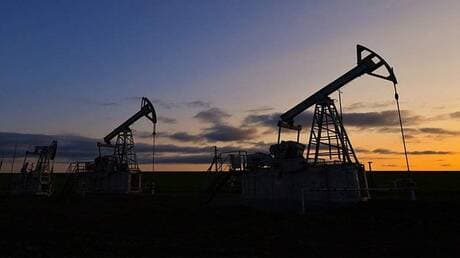 "رويترز": العقود الآجلة للخام الأمريكي تصعد بأكثر من 20% إلى 111 دولارا للبرميل