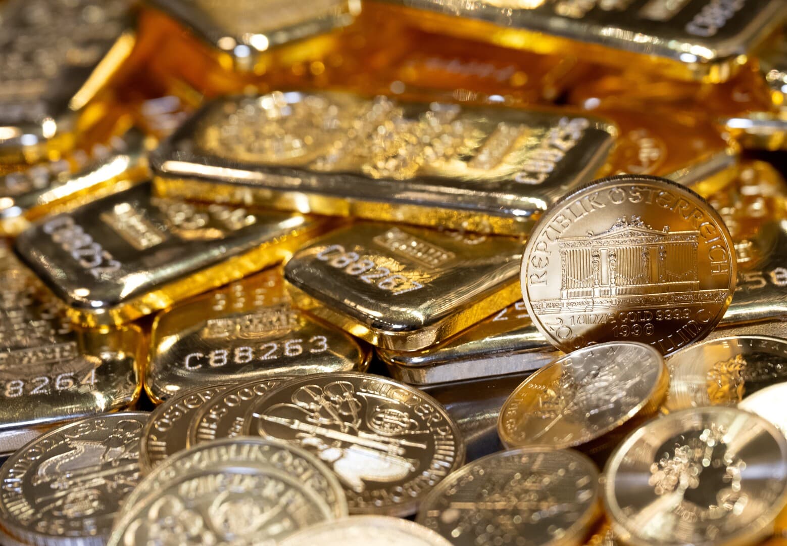 الذهب يرتفع إلى أعلى مستوى في أسبوعين