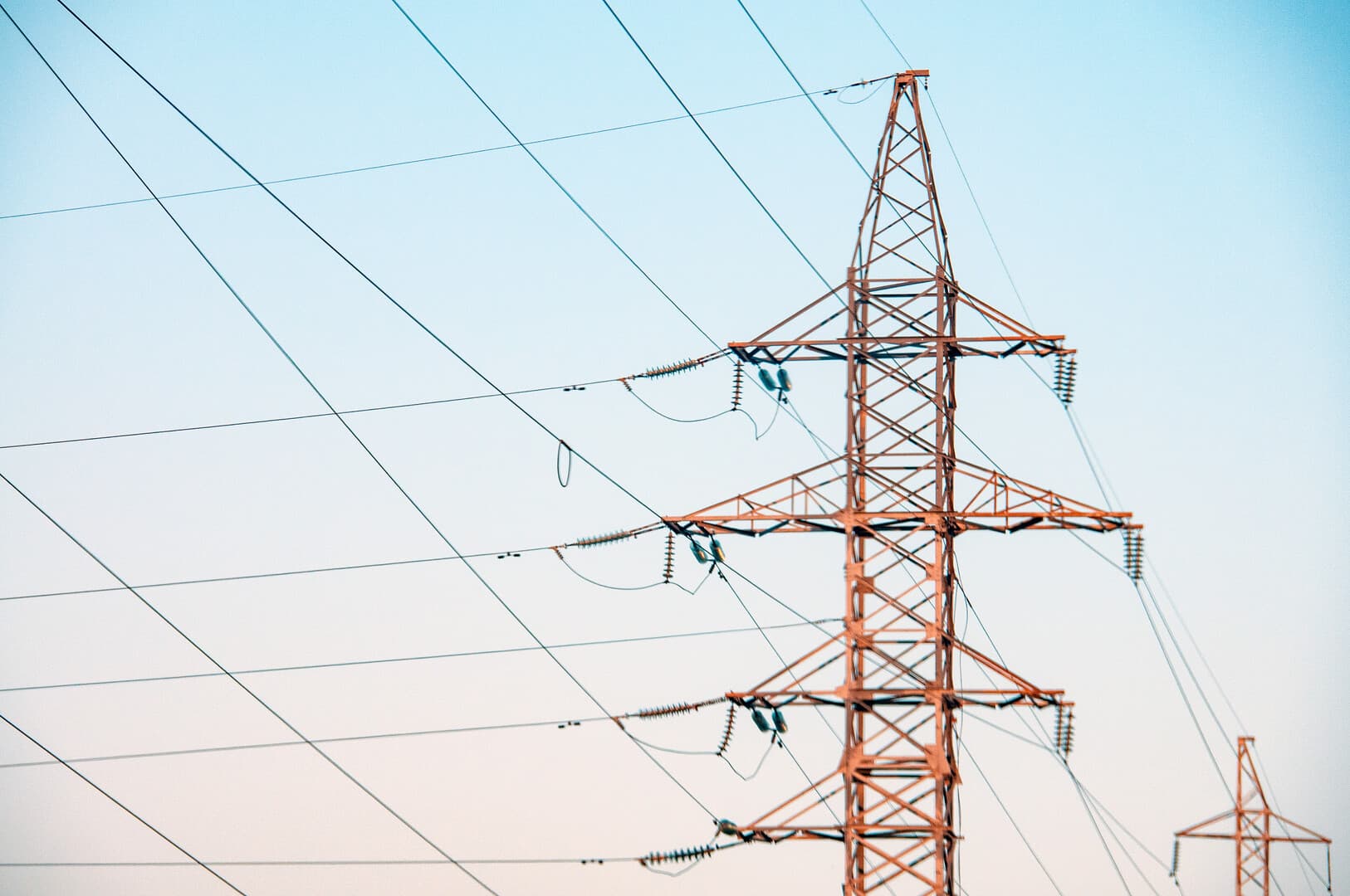 "إي أون" الألمانية تتوقع استمرار ارتفاع أسعار الغاز والكهرباء