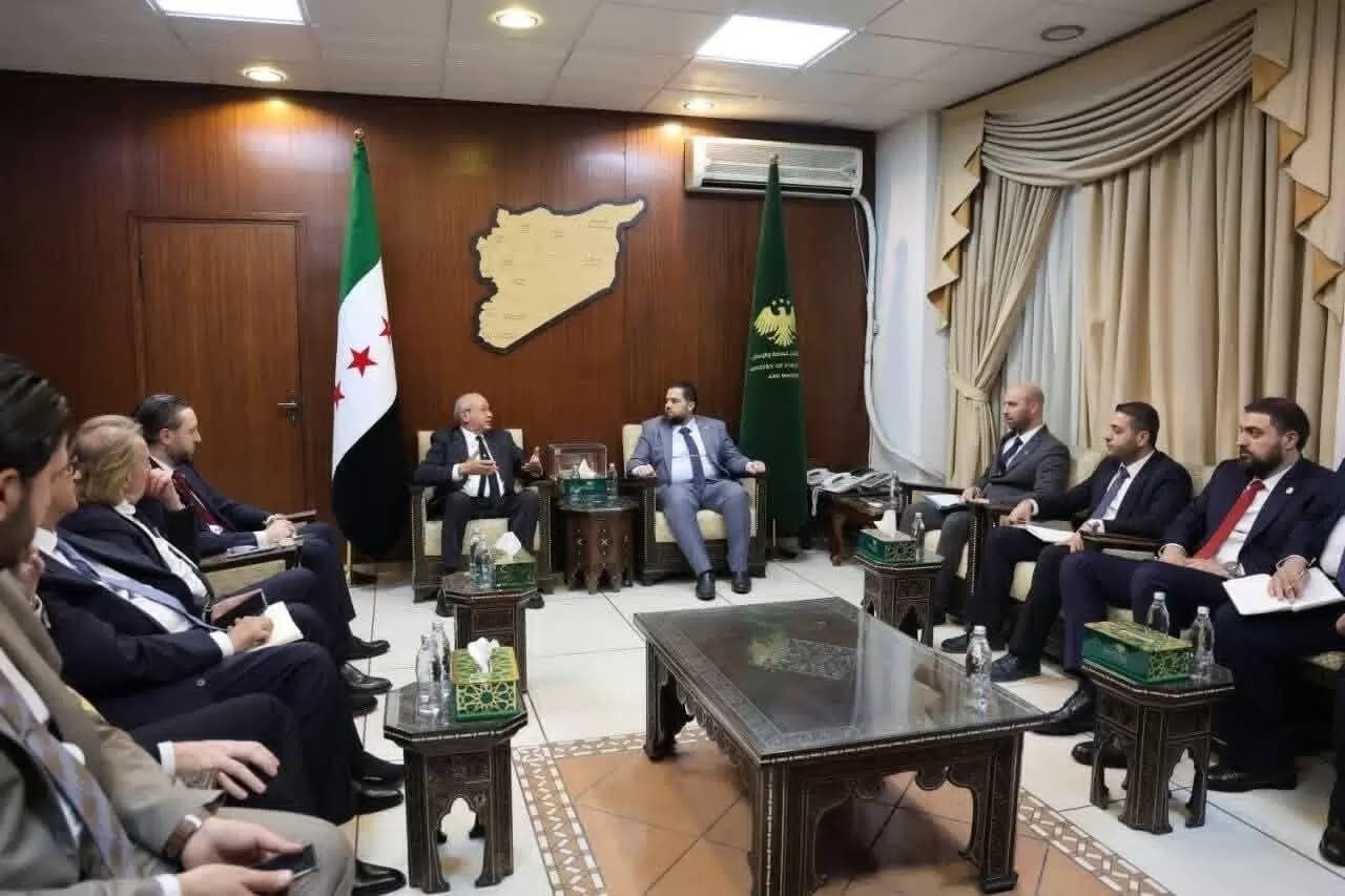 ساويرس يناقش في دمشق فرص الاستثمار