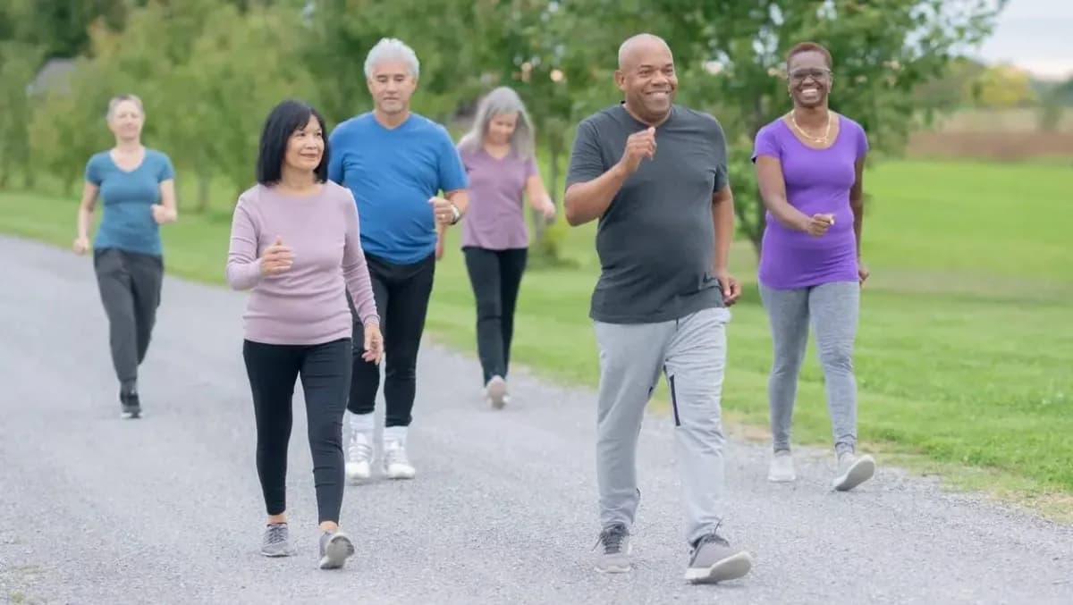 هل المشي يعوض عن ممارسة التمارين الرياضية؟