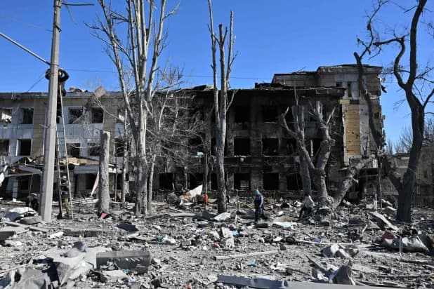 أوكرانيا تتبنى قصف مصنع في غرب روسيا... وموسكو تعلن سقوط 6 قتلى