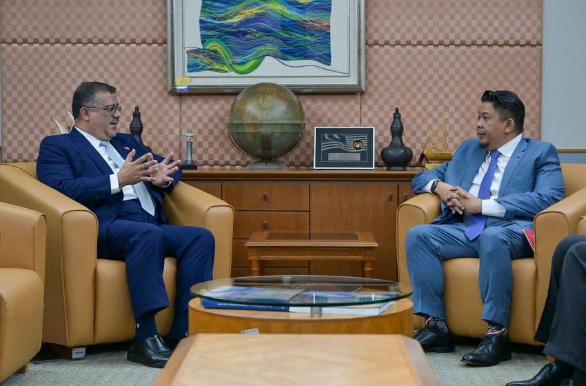 اليمن وماليزيا تبحثان توسيع التعاون المشترك وتعزيز التنسيق في ملفات التعليم والاقتصاد والأمن