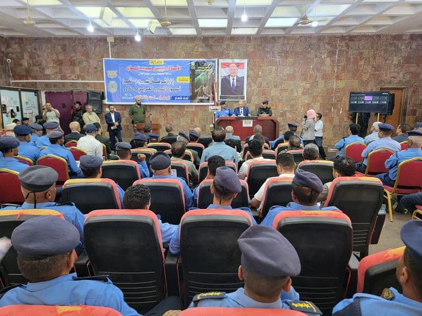 تعز تدشن أسبوع المرور العربي وتحث على الإلتزام بالقوانين المرورية