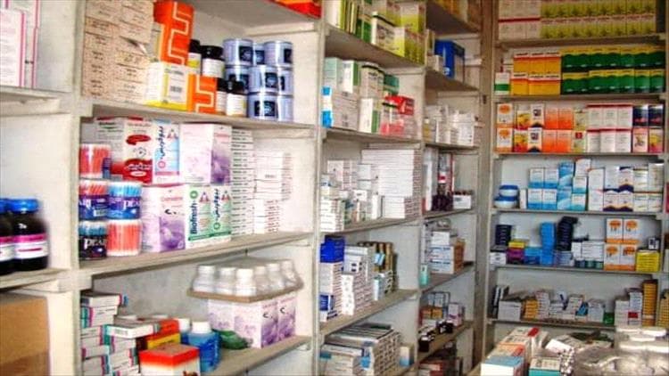 ارتفاع غير مبرر في أسعار الأدوية بعدن يثير استياءً واسعاً