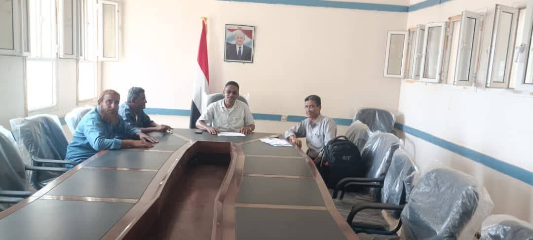 إبراهيم أجعش وزيارة ميدانية لمشروع تحسين التعليم في الخوخة