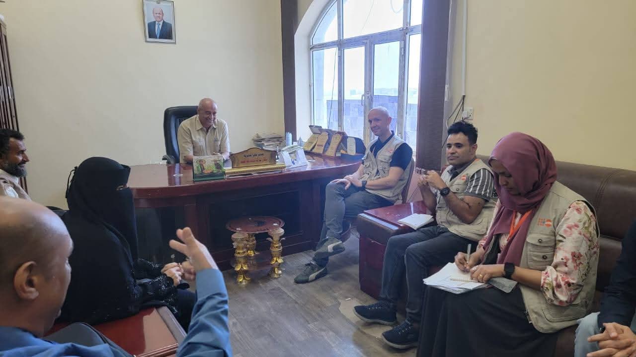 مدير المخا يبحث مع صندوق الأمم المتحدة للسكان احتياجات المتضررين من السيول