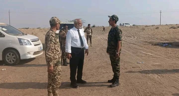 محافظ الحديدة يشهد تمريناً بالذخيرة الحية ويشيد بجاهزية القوات الخاصة