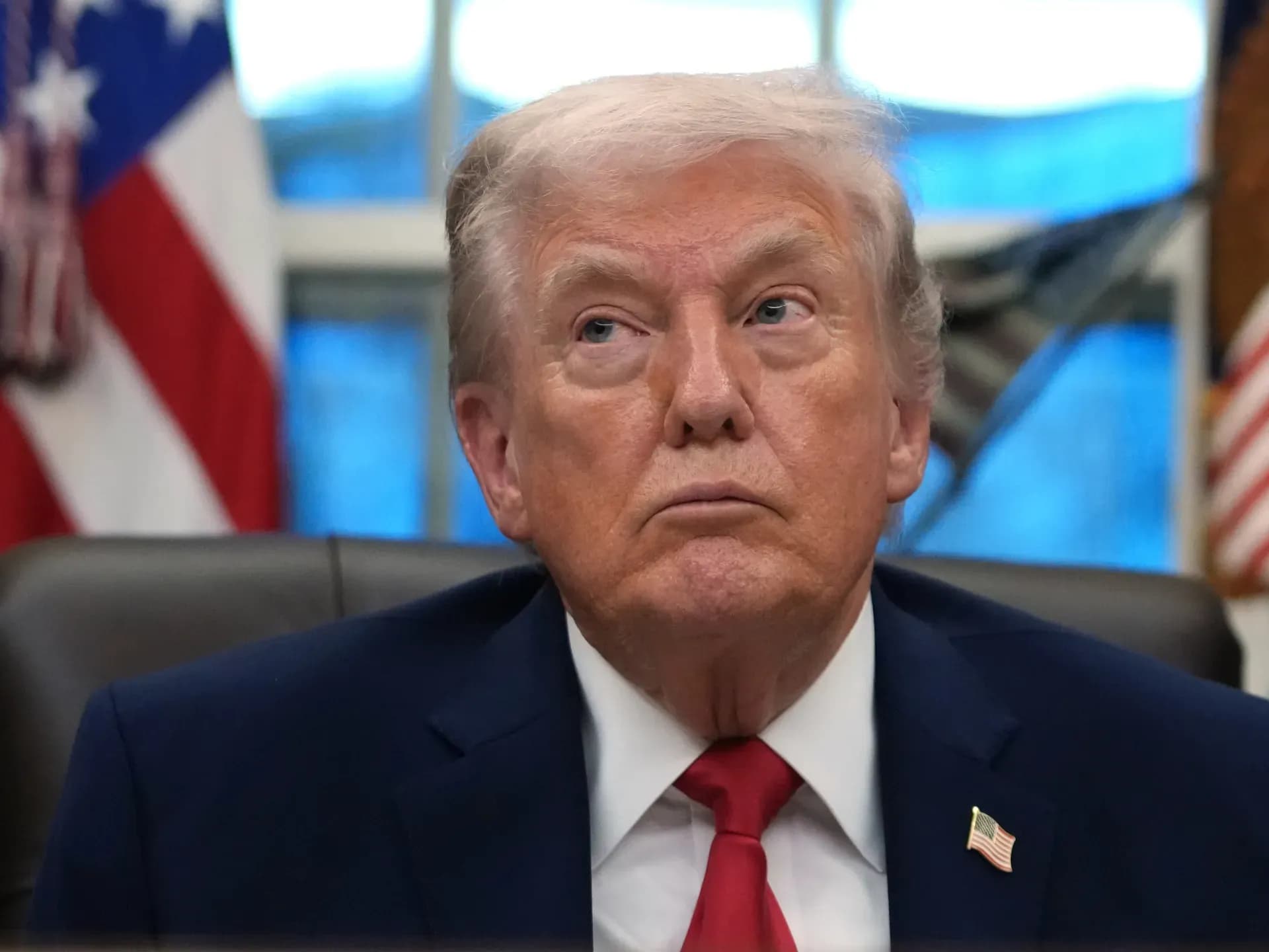 مسؤولة أمريكية سابقة: هذا ما يعنيه تدخل ترمب برّا في إيران