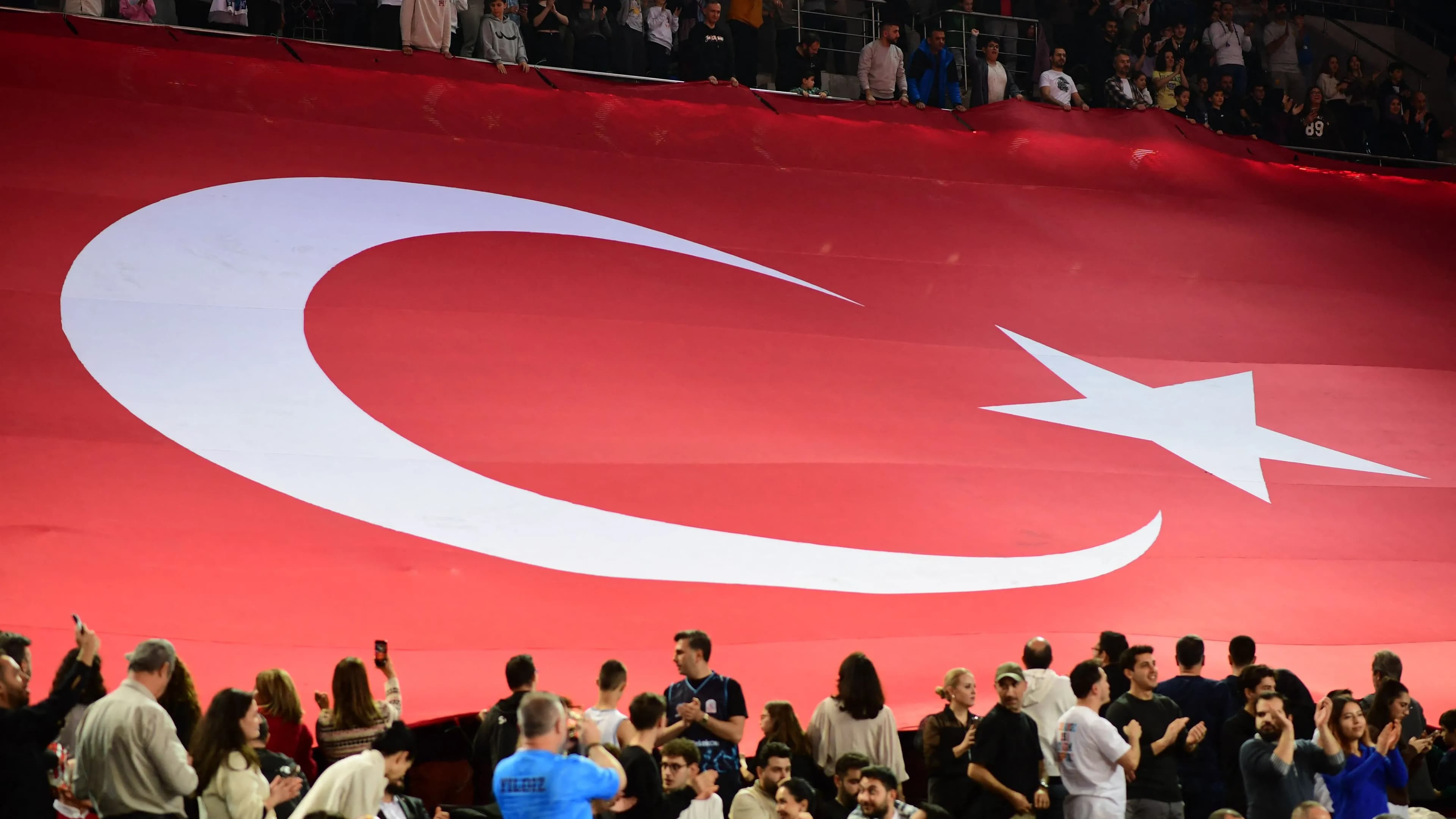 مأساة حقيقية.. وفاة لاعب تركي عن عمر 20 عامًا