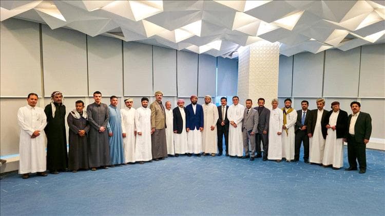 م哈佛 يبحث مع أعيان أبين تعزيز الأمن والاستقرار والتنمية في المحافظة