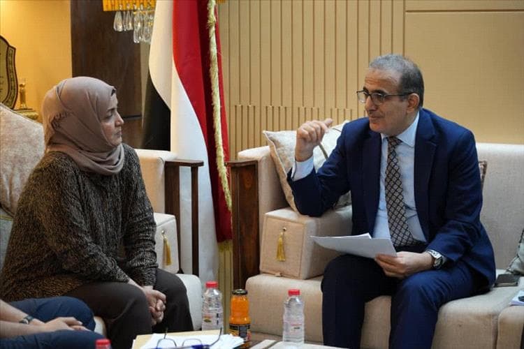 وزارتا الصحة والقانونية يجريان اجتماعاً تنسيقياً في عدن لتعزيز التكامل المؤسسي