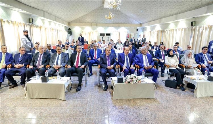 بحضور رئيس الوزراء.. انطلاق ورشة عمل لمكافحة الفساد في عدن