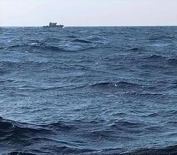 خفر السواحل يعلن العثور على جثامين الصيادين المفقودين على سواحل أحور بعد عمليات بحث مكثفة