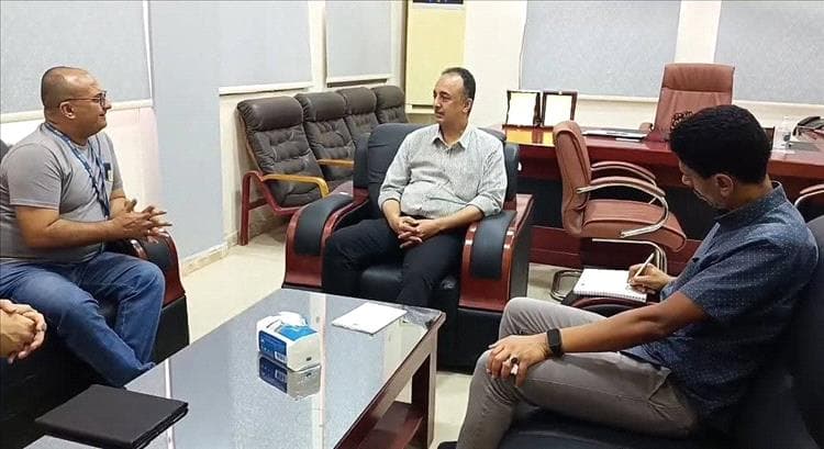 مدير عام صحة عدن يبحث التعاون مع منظمة الهجرة الدولية في مكتب الصحة بالعاصمة