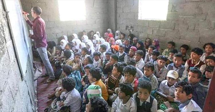 نقابة المعلمين: توثيق 1629 انتهاكاً بحق التربويين في مناطق الحوثيين ومطالبات بتدخل دولي