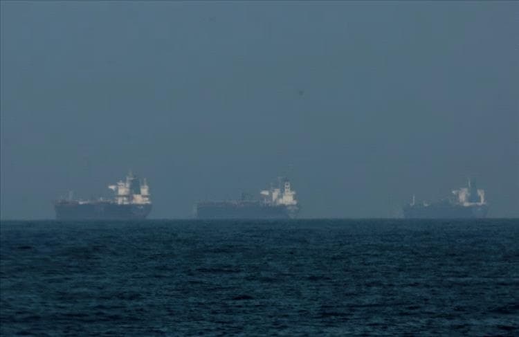 الحرس الثوري يتحدى ترامب لإرسال سفن لمرافقة الناقلات بمضيق هرمز