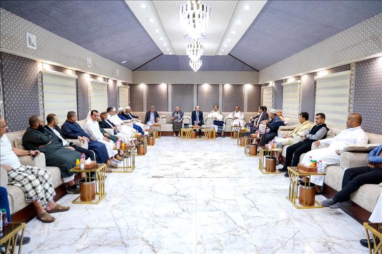 رئيس الوزراء يؤكد حرص الحكومة على بناء شراكة حقيقية مع القطاع الخاص