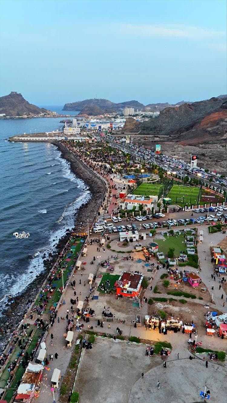 وفق بيانات مكتب السياحة بعدن.. رقم قياسي غير مسبوق لزوار العيد يتجاوز المليون