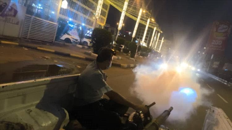 بتوجيهات مدير عام المديرية أحمد الداؤودي..
صحة البيئة بالمنصورة تنفذ حملة الرش الضبابي لمكافحة البعوض عقب الأمطار التي شهدتها عدن
