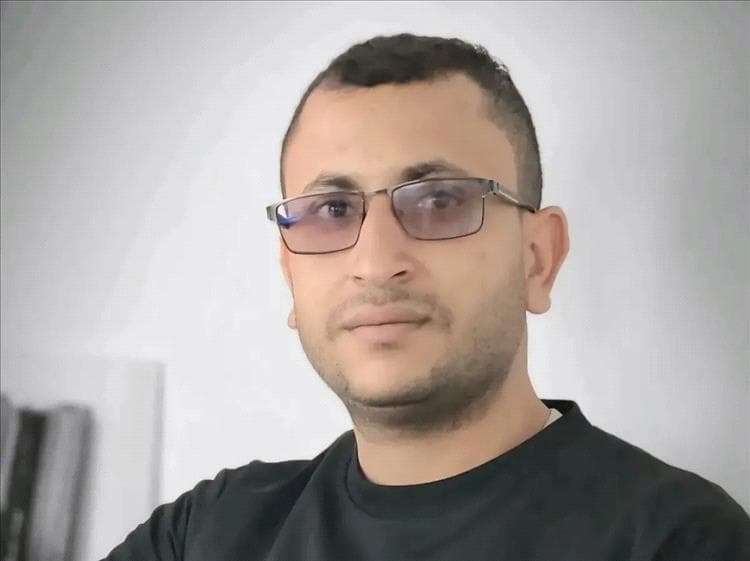 حادثة اغتيال تهز تعز.. وفاة الصحفي عبدالصمد القاضي متأثراً بإصابته برصاص مسلحين