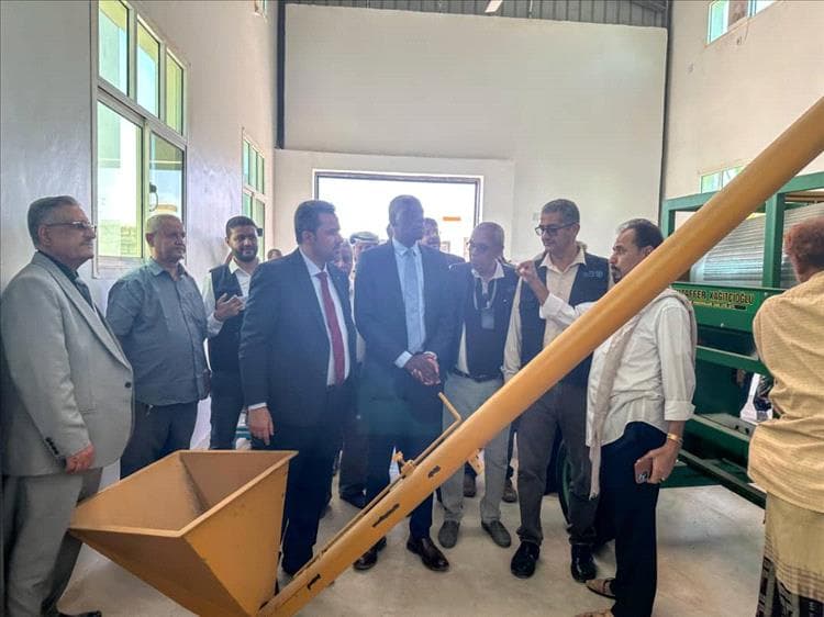 محافظ لحج الحالمي ووكيل وزارة الزراعة ووفد من منظمة الاغذية والزراعة الفاو يطلعون على مشاريع تنموية زراعية بالمحافظة