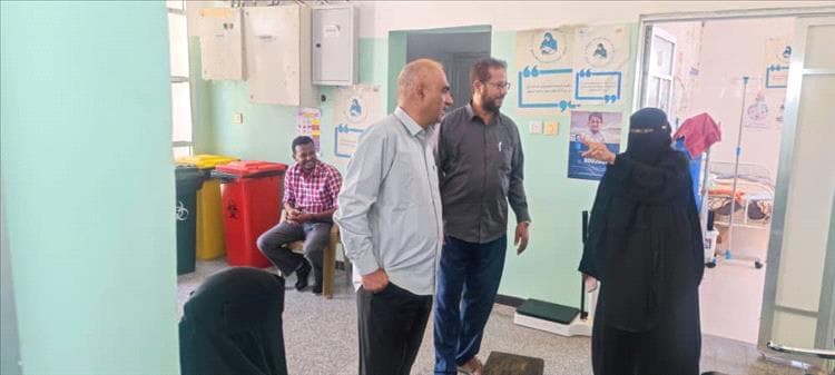 مدير الصحة بزنجبار يزور الوحدة الصحية بقرية الشيخ عبدالله