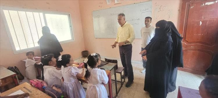 الجاوي يتفقد سير العملية التعليمية في مدارس المعلا عقب إجازة عيد الفطر المبارك