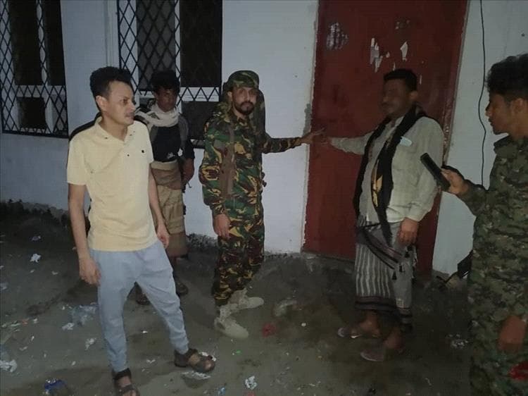 إزالة جبايات نقطة حسان في أبين… تحرك أمني سريع لتنفيذ قرارات المحافظ