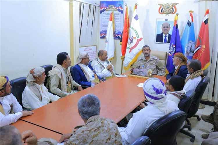 رئيس هيئة الأركان يبحث مع قيادات في المقاومة تعزيز الإسناد الشعبي للقوات المسلحة