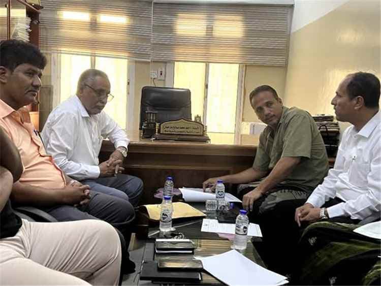 في أجواءٍ من الوفاء والتعاون.. انتقال قيادة إدارة التربية والتعليم بمديرية مدينة المكلا