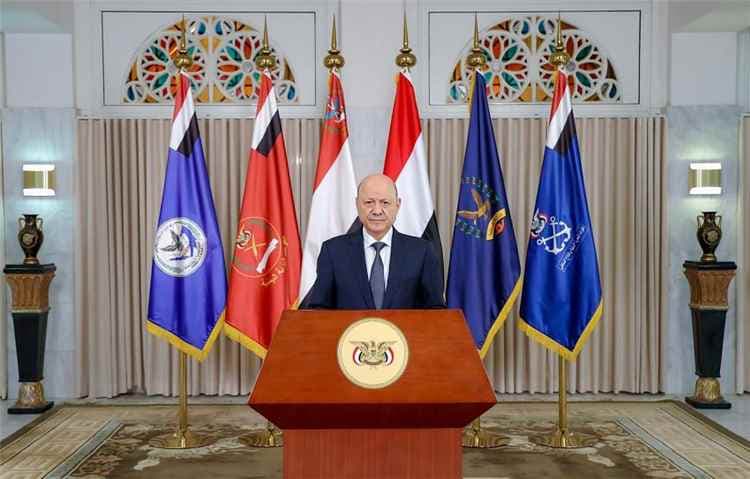 الرئيس العليمي: سنوات التنازلات لم تحقق السلام ومليشيات الحوثي عادت إلى التصعيد