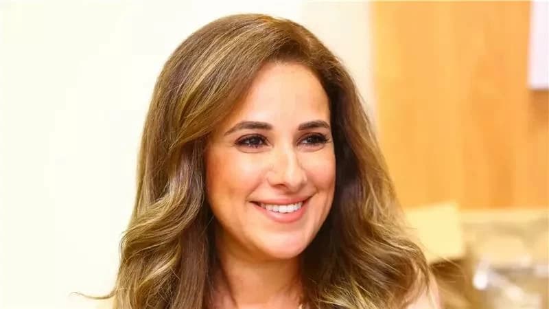 شيري عادل تكشف لـ عكاظ كواليس تحضيرها لدورها في «فن الحرب»